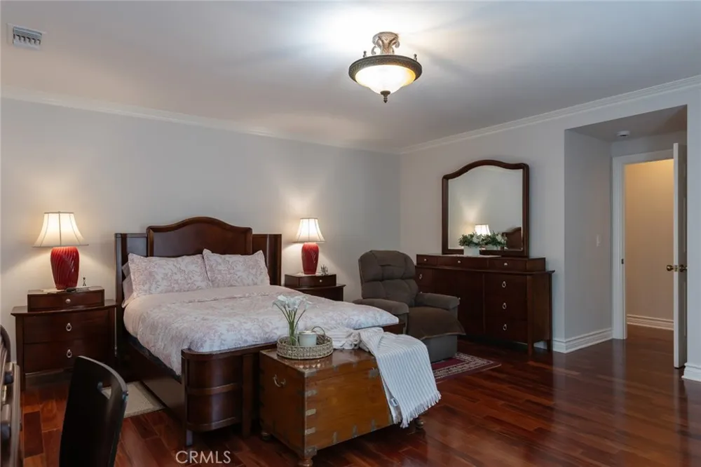 481 Paulette Place La Canada Flintridge, CA 91011
