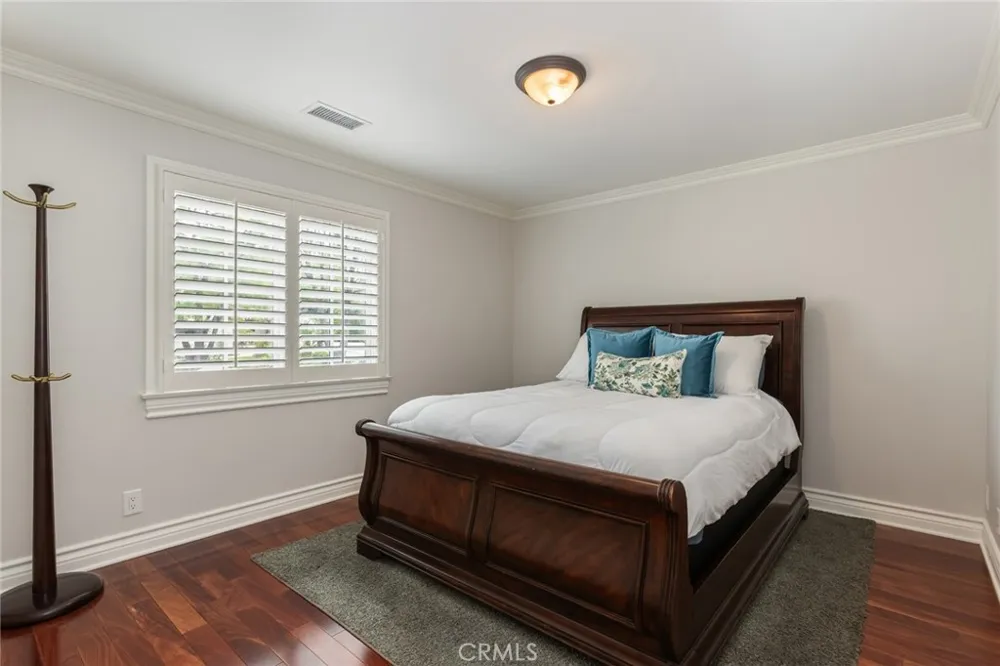 481 Paulette Place La Canada Flintridge, CA 91011