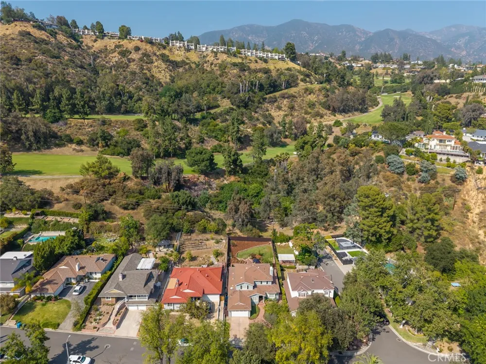 481 Paulette Place La Canada Flintridge, CA 91011