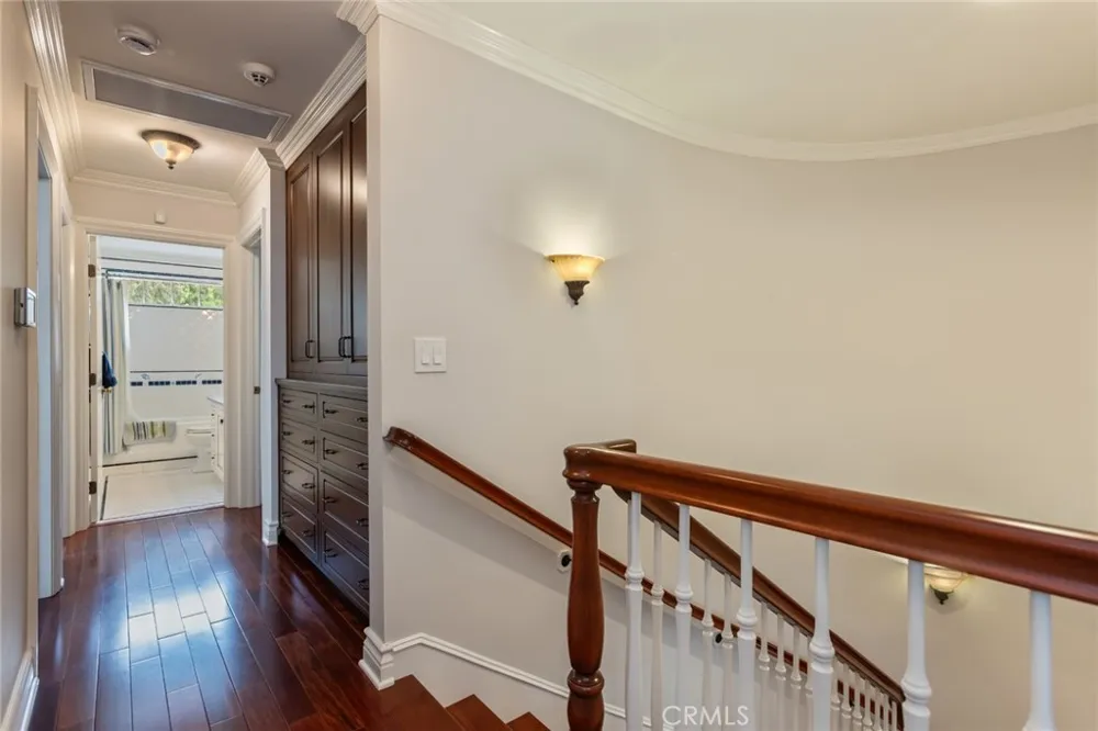 481 Paulette Place La Canada Flintridge, CA 91011