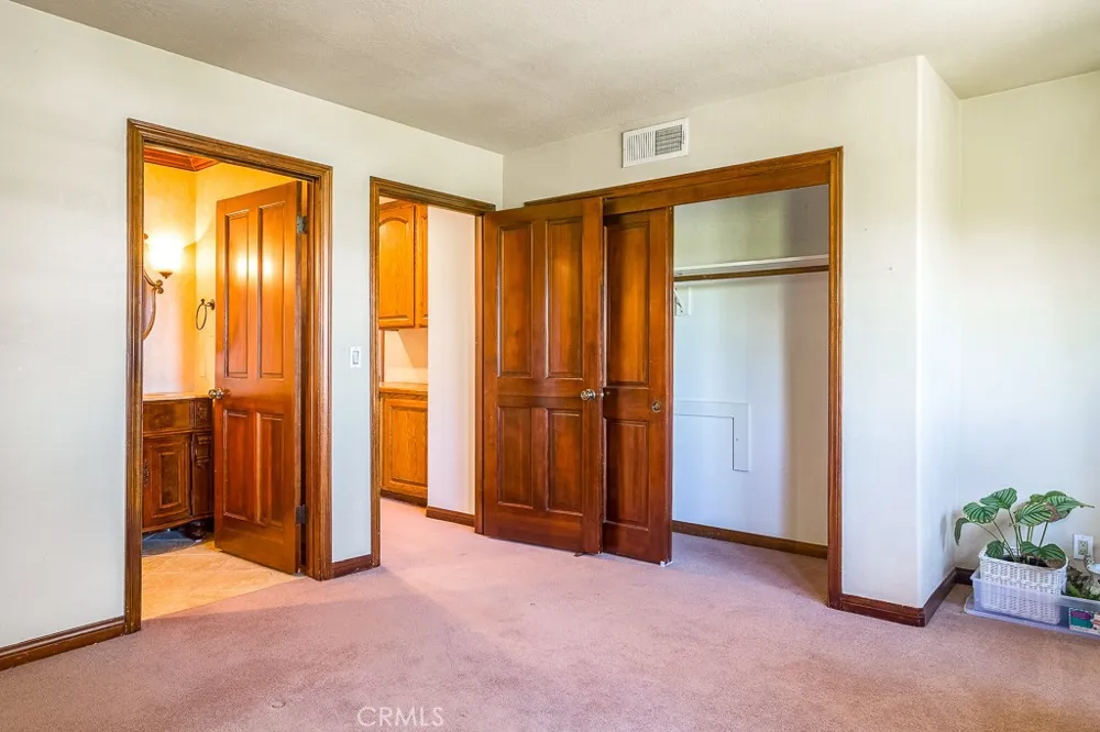 24537 Peachland Avenue Newhall, CA 91321