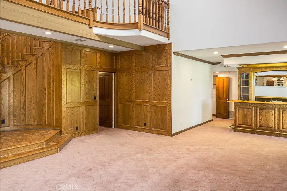 24537 Peachland Avenue Newhall, CA 91321