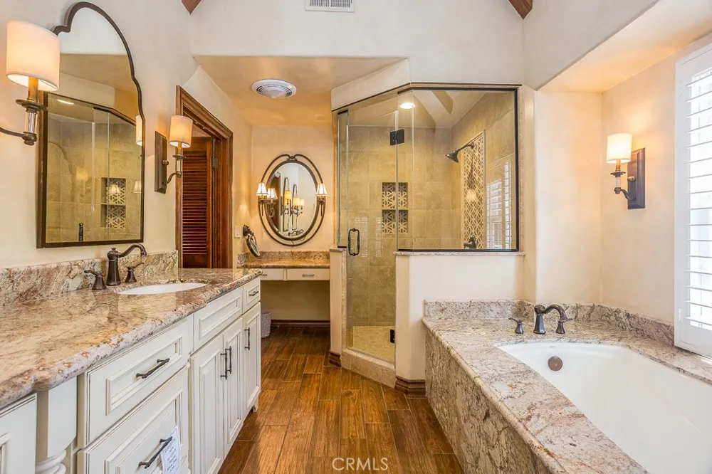 24537 Peachland Avenue Newhall, CA 91321
