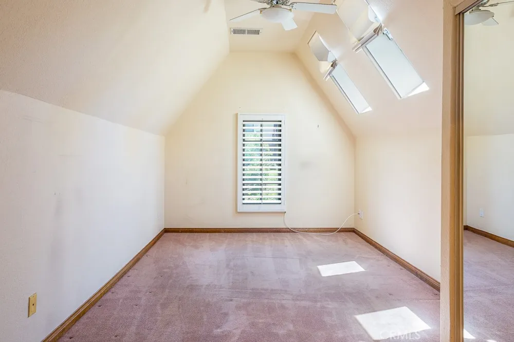 24537 Peachland Avenue Newhall, CA 91321