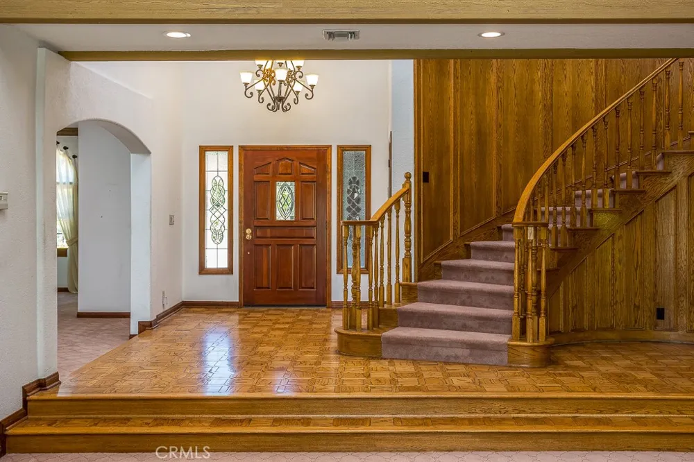 24537 Peachland Avenue Newhall, CA 91321