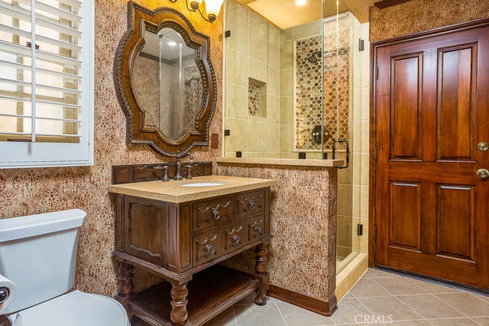 24537 Peachland Avenue Newhall, CA 91321