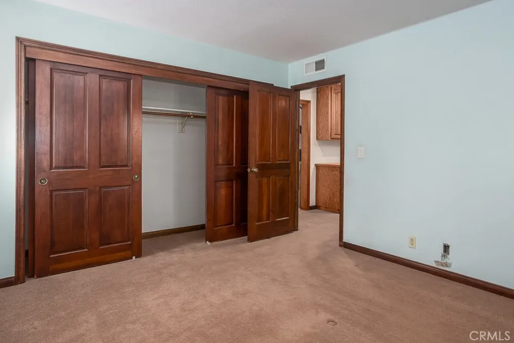 24537 Peachland Avenue Newhall, CA 91321