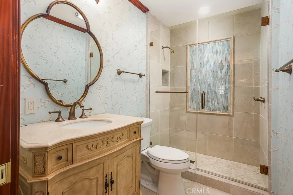 24537 Peachland Avenue Newhall, CA 91321