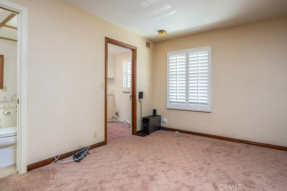 24537 Peachland Avenue Newhall, CA 91321