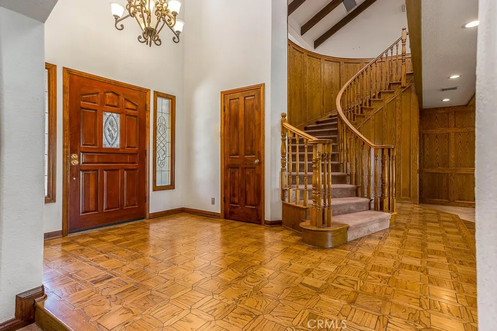 24537 Peachland Avenue Newhall, CA 91321