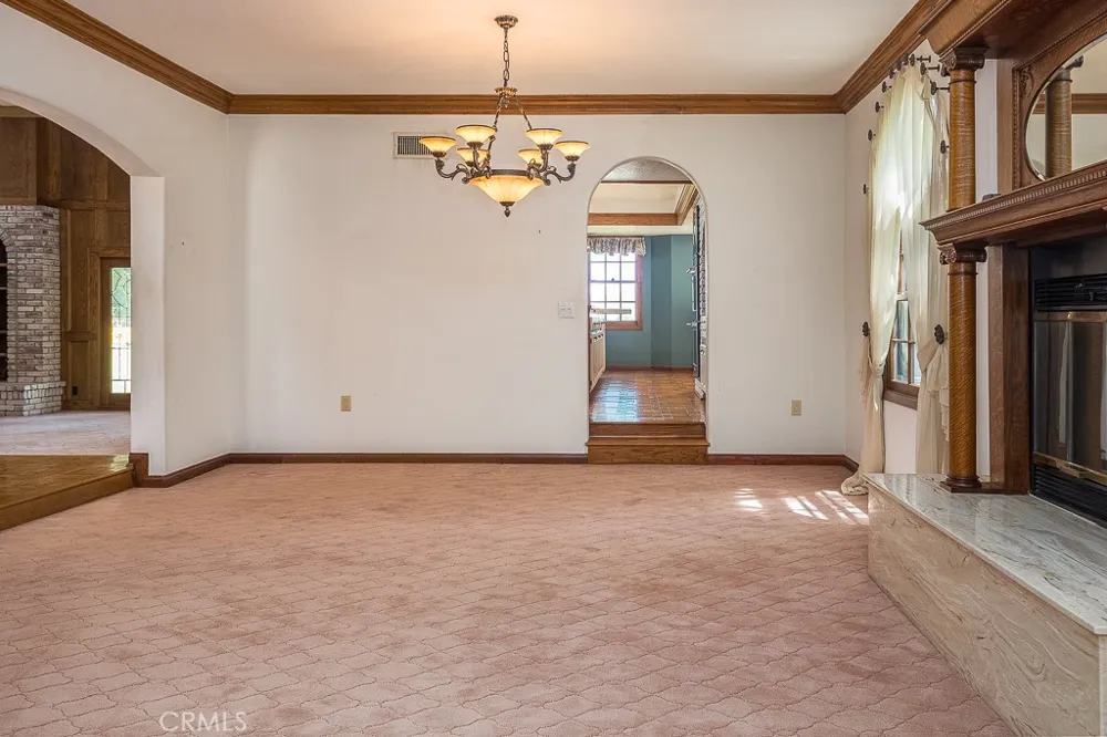 24537 Peachland Avenue Newhall, CA 91321