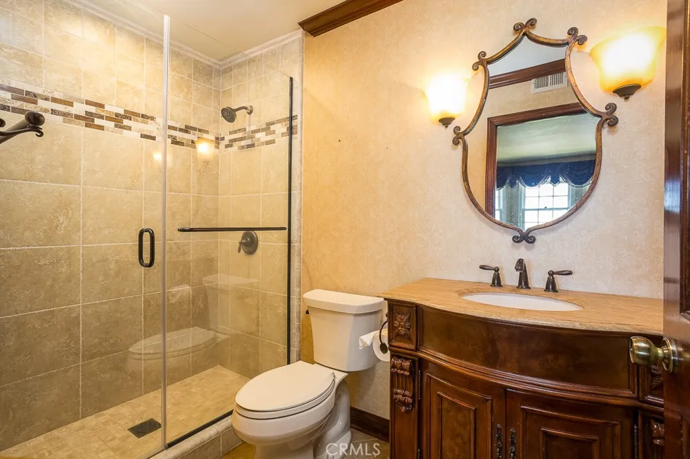 24537 Peachland Avenue Newhall, CA 91321