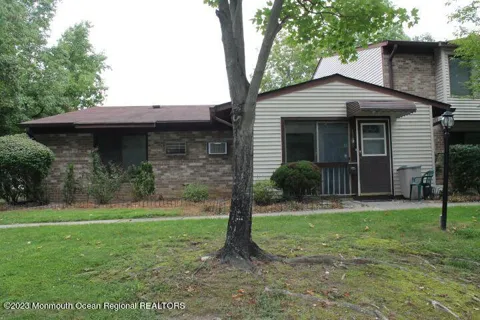 134 Amberly Drive #F