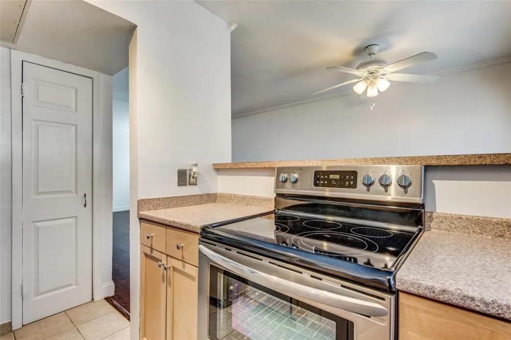 4011 Cole Avenue #113 Dallas, TX 75204