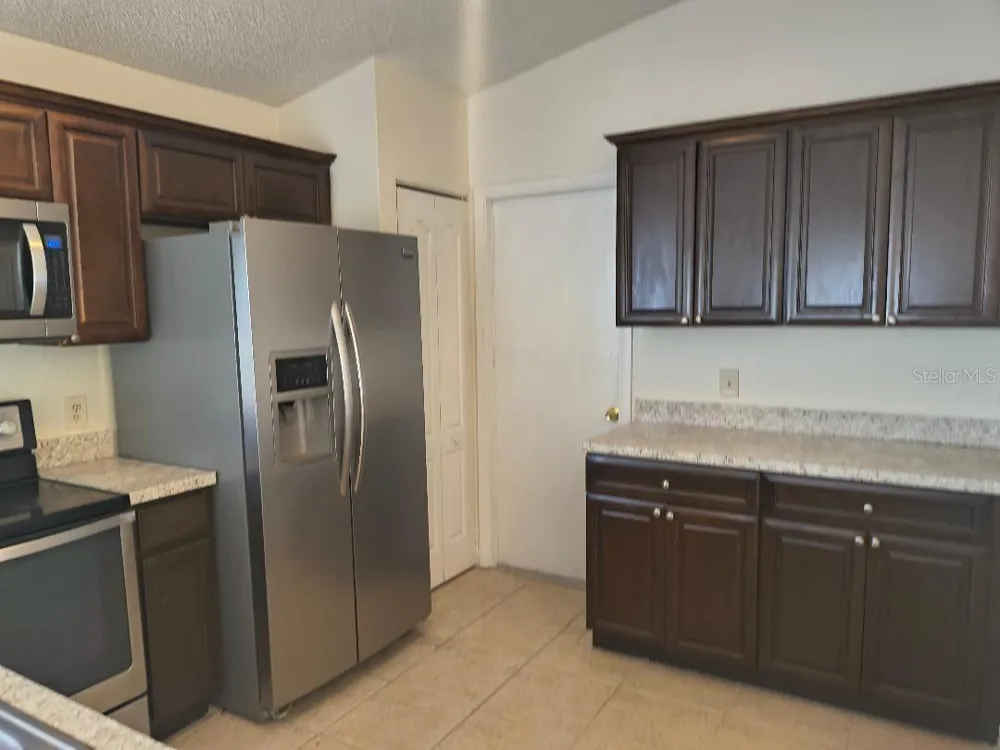 1003 WINTERBERRY LANE Orlando, FL 32811