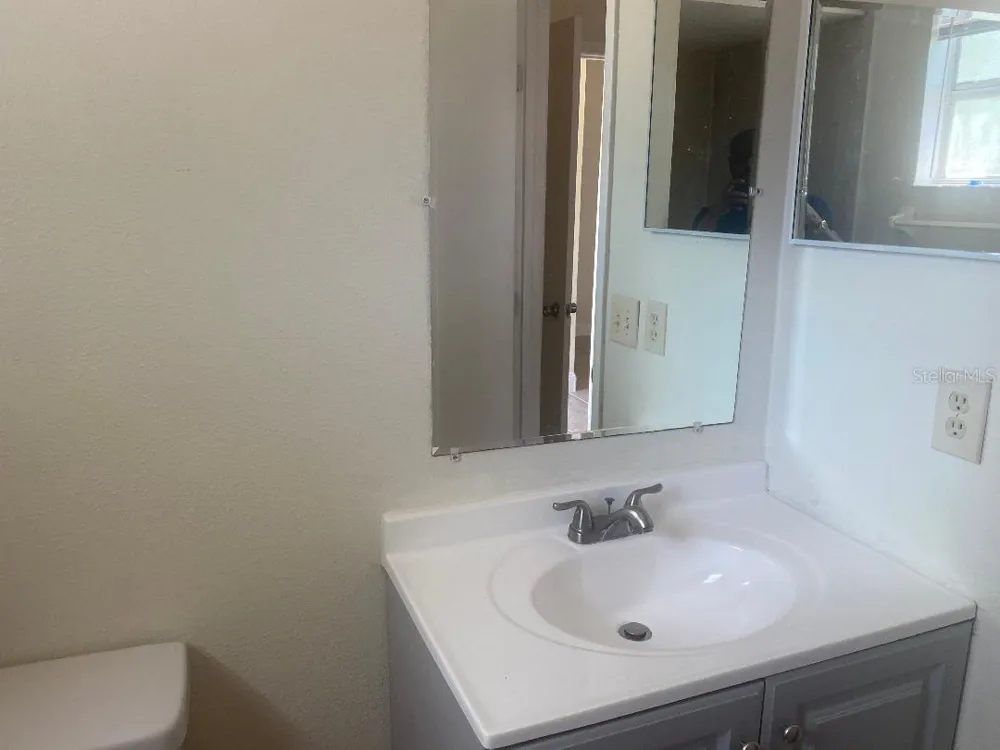 1003 WINTERBERRY LANE Orlando, FL 32811