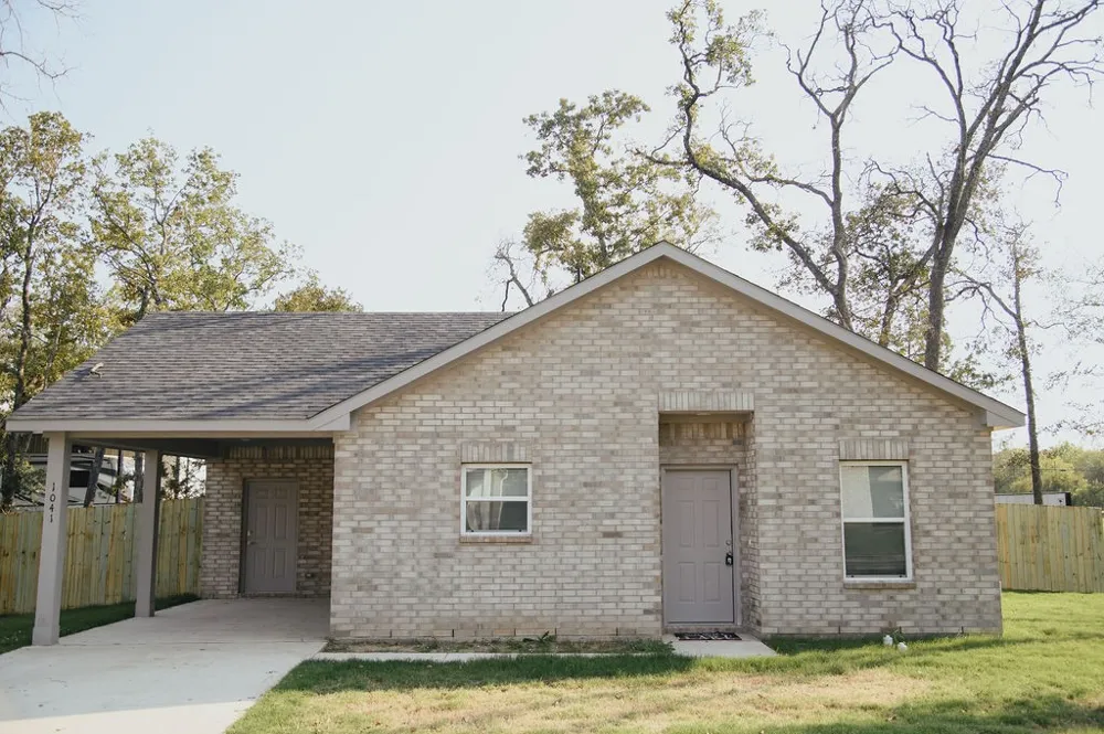 1041 Hillburn Drive West Tawakoni, TX 75474
