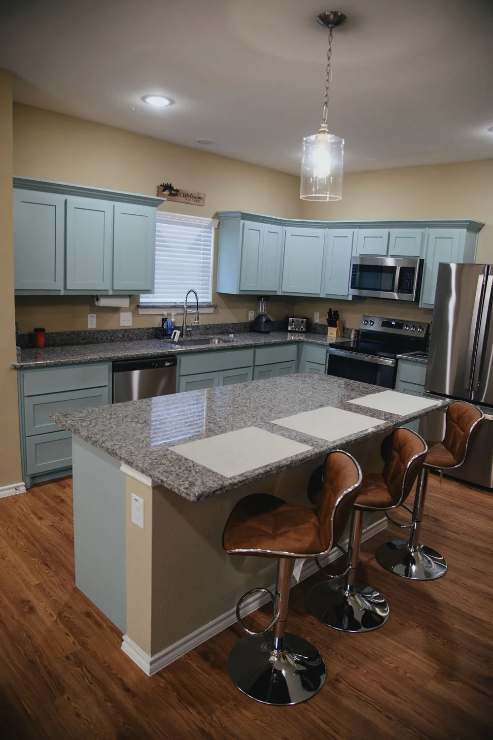 1041 Hillburn Drive West Tawakoni, TX 75474