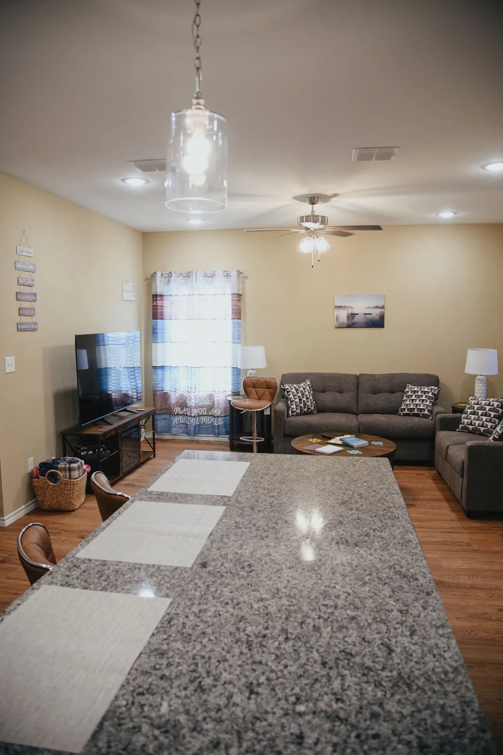 1041 Hillburn Drive West Tawakoni, TX 75474