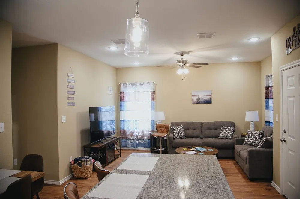 1041 Hillburn Drive West Tawakoni, TX 75474