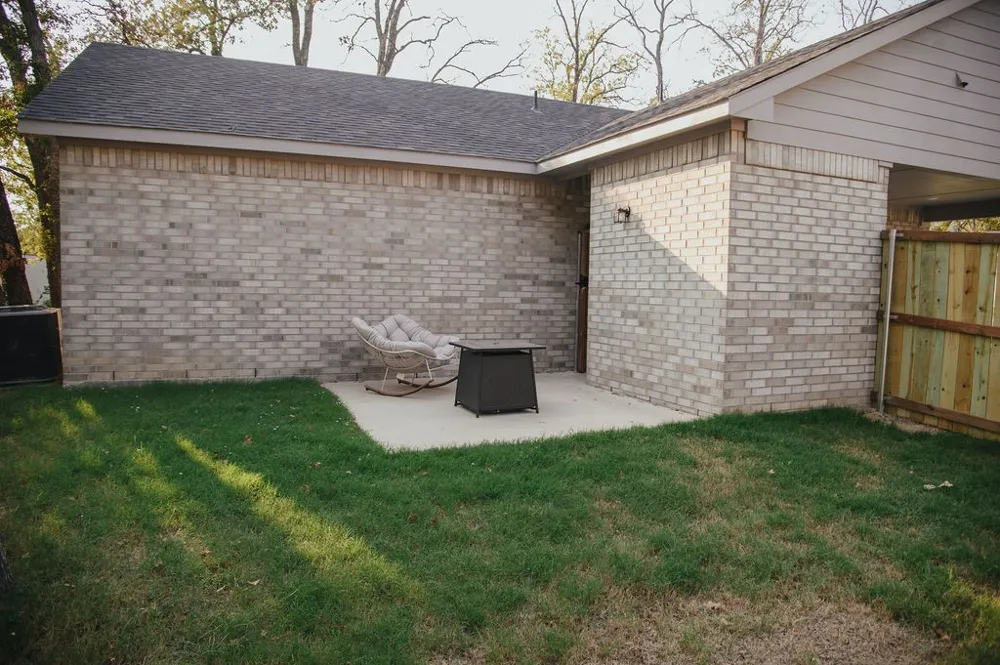 1041 Hillburn Drive West Tawakoni, TX 75474