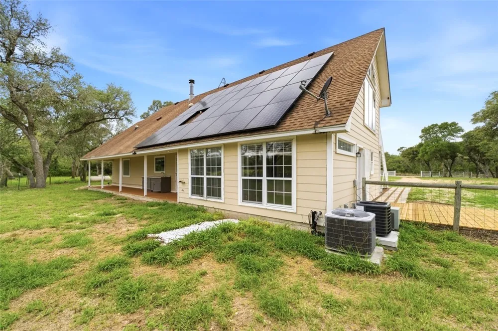 392 Winding Way Drive E Victoria, TX 77905
