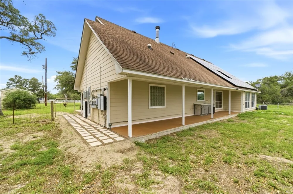 392 Winding Way Drive E Victoria, TX 77905