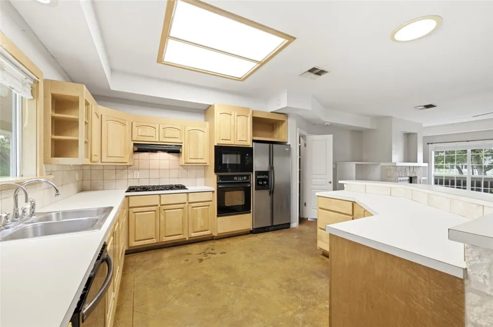392 Winding Way Drive E Victoria, TX 77905