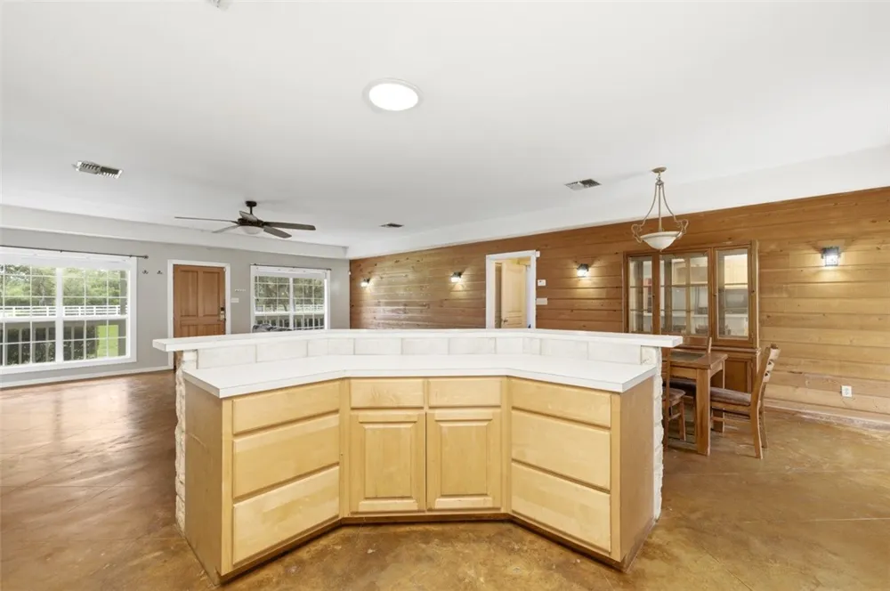 392 Winding Way Drive E Victoria, TX 77905