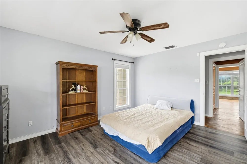 392 Winding Way Drive E Victoria, TX 77905