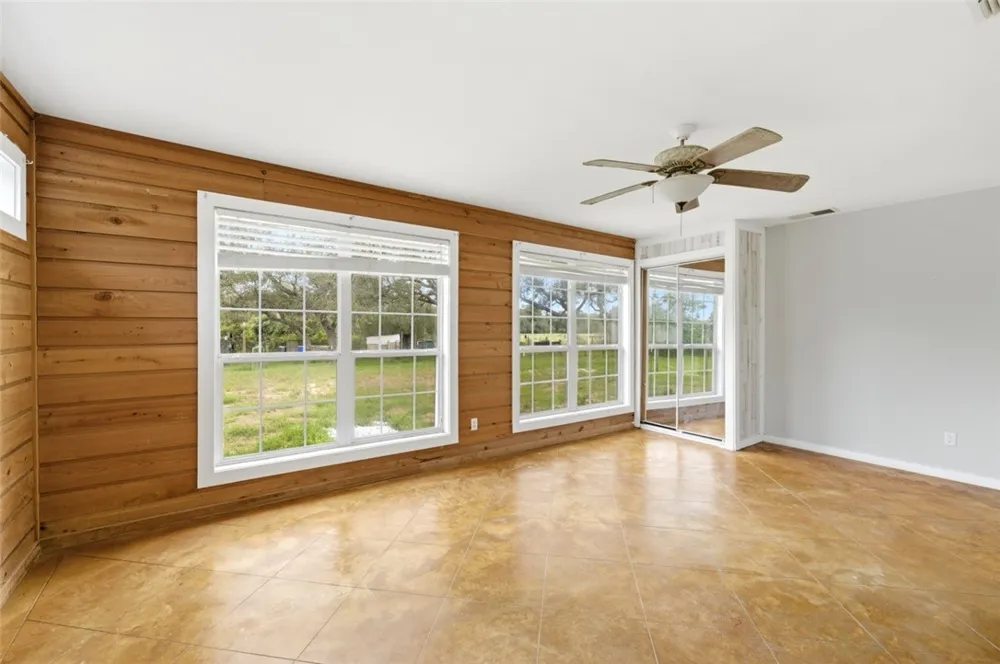 392 Winding Way Drive E Victoria, TX 77905