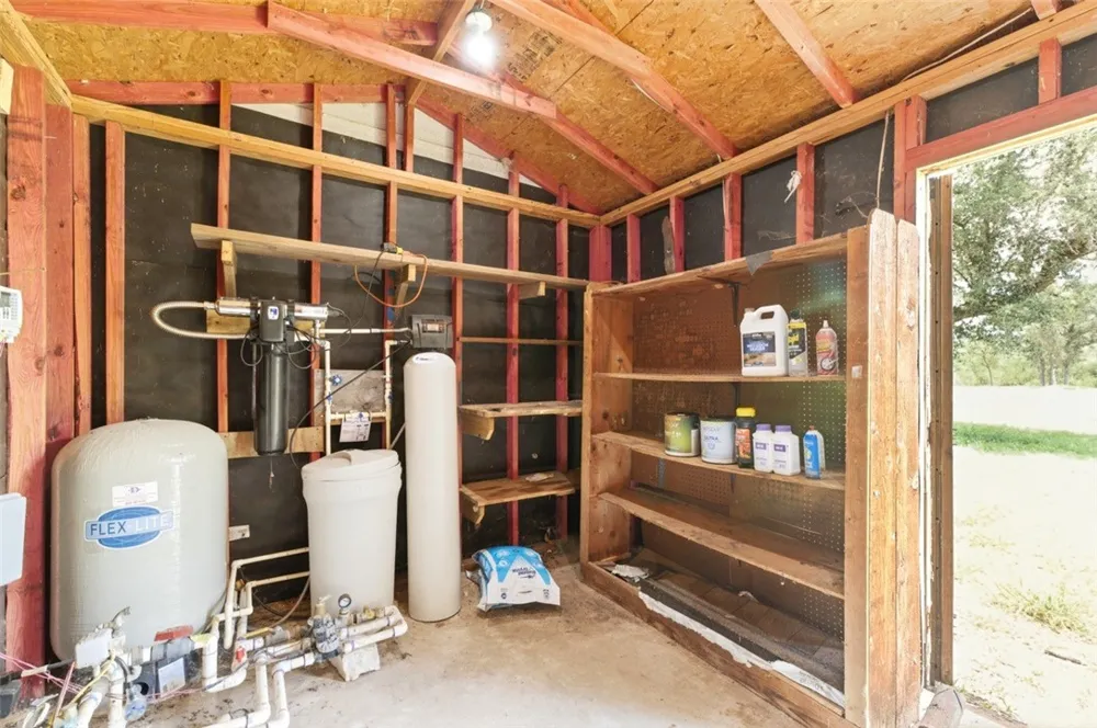 392 Winding Way Drive E Victoria, TX 77905