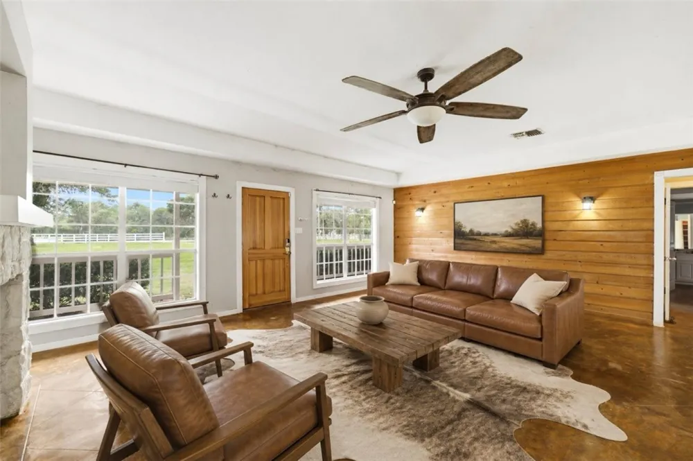 392 Winding Way Drive E Victoria, TX 77905