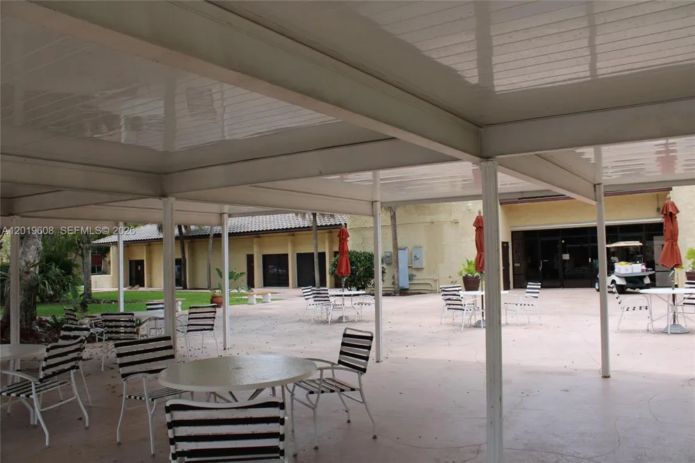 8120 SW 24th St #314 North Lauderdale, FL 33068