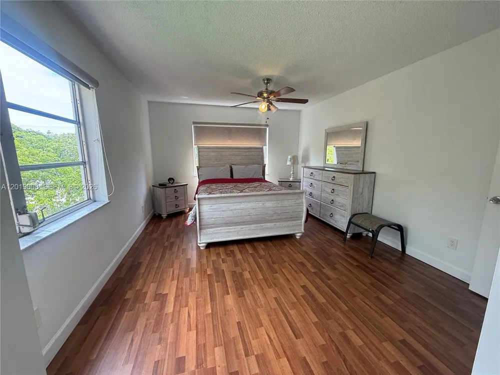 8120 SW 24th St #314 North Lauderdale, FL 33068