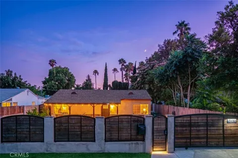 15450 Archwood