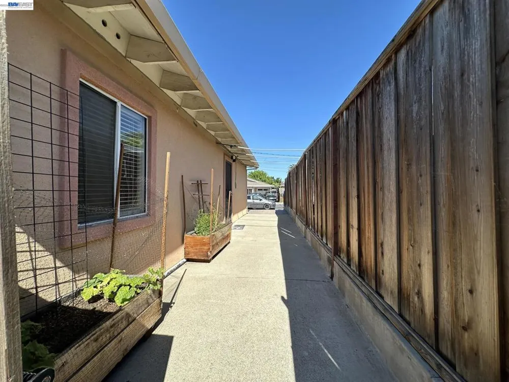29 DELTA DR Bay Point, CA 94565