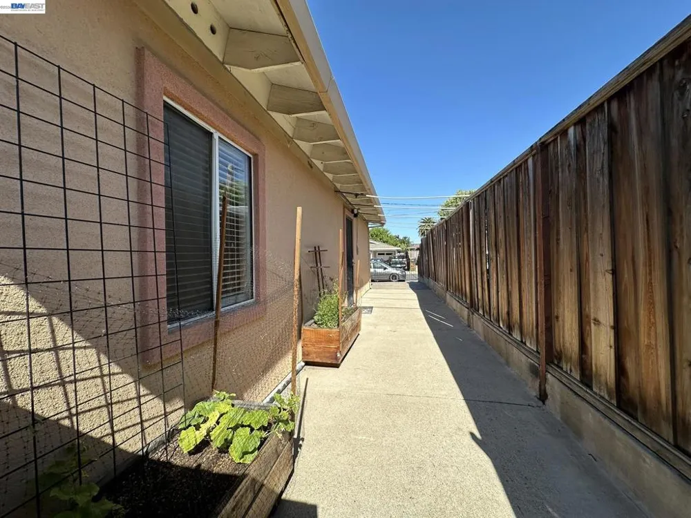 29 DELTA DR Bay Point, CA 94565