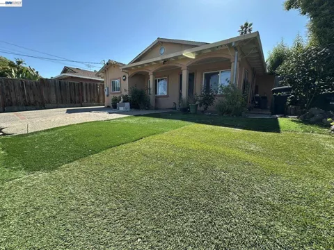 29 DELTA DR