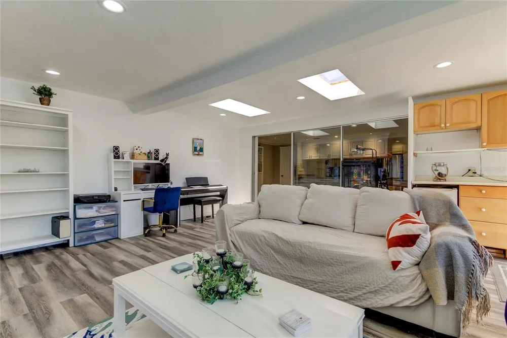 1846 ELMHURST DRIVE Clearwater, FL 33765
