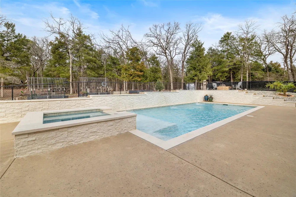 23316 FM 1995 Lindale, TX 75771