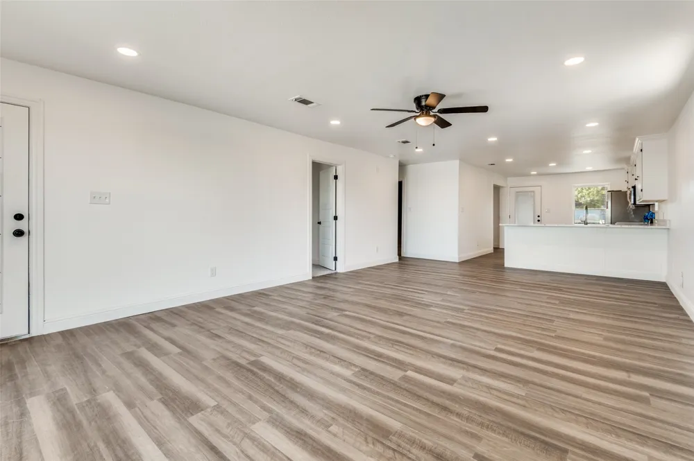 5728 Wilkes Drive Fort Worth, TX 76119