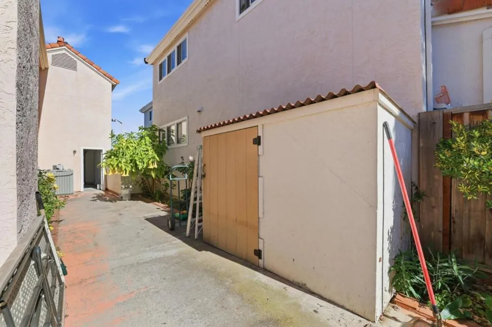 2965 Calle De Las Estrella San Jose, CA 95148