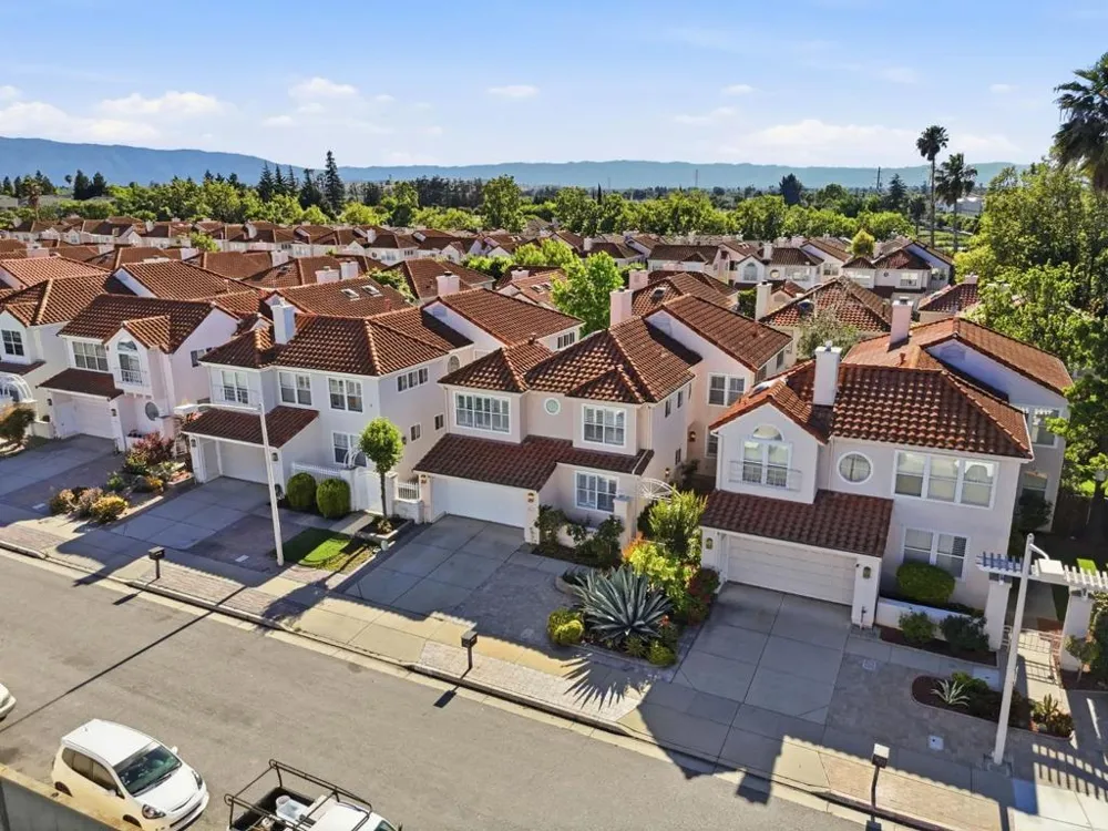 2965 Calle De Las Estrella San Jose, CA 95148