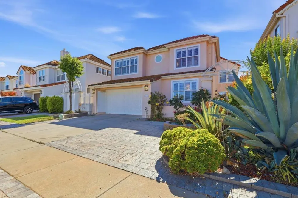 2965 Calle De Las Estrella San Jose, CA 95148