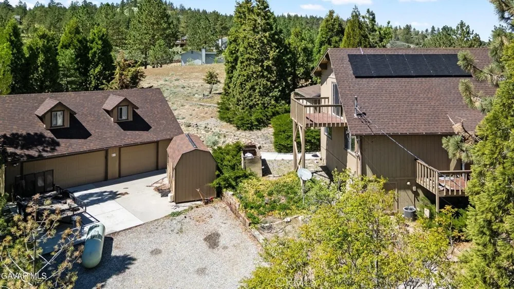 25631 High Rock Court Tehachapi, CA 93561