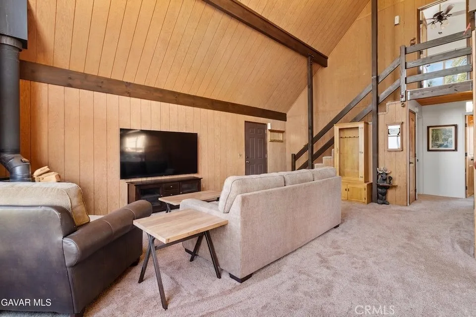 25631 High Rock Court Tehachapi, CA 93561
