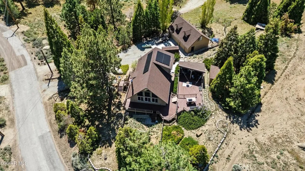 25631 High Rock Court Tehachapi, CA 93561