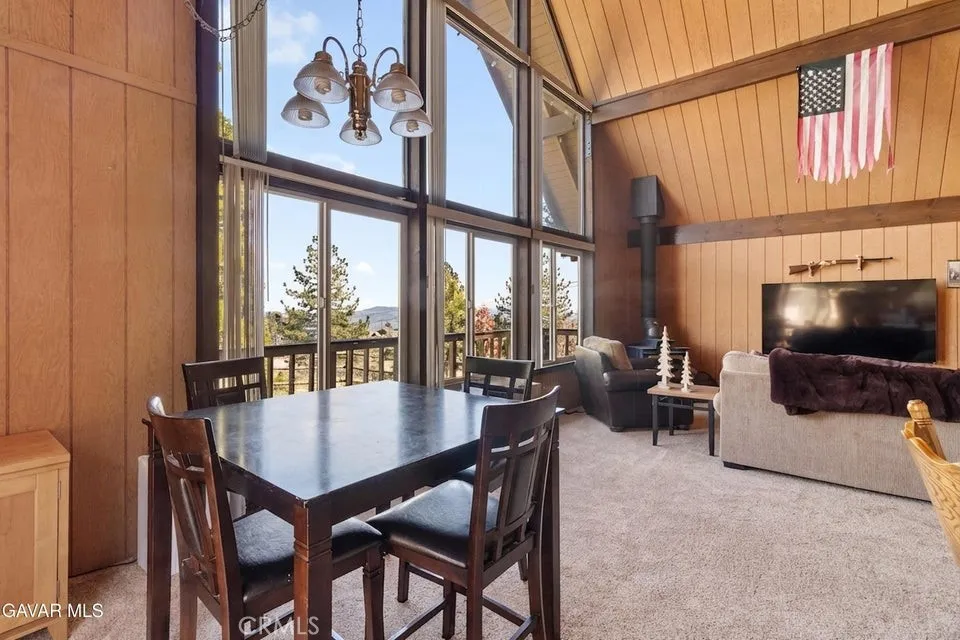 25631 High Rock Court Tehachapi, CA 93561