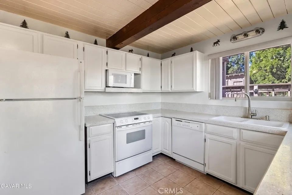 25631 High Rock Court Tehachapi, CA 93561